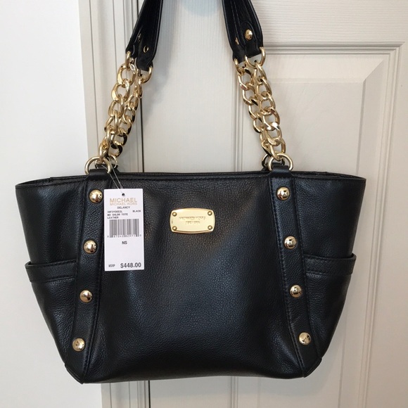 Michael Kors Handbags - NWT Michael Kors Delancy Med Shoulder Tote